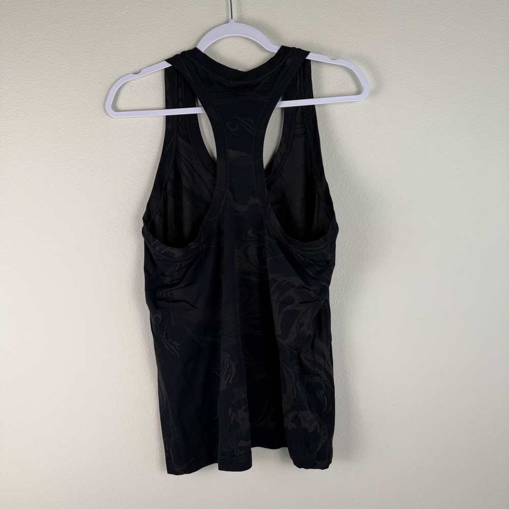 Athleta Womens Momentum XL Tank Top in Black Paisley Print Racerback 466444‎ - Picture 6 of 6